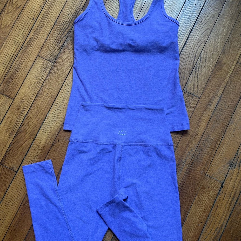 Beyond Yoga Women's Purple Tank and Leggings Set size Small